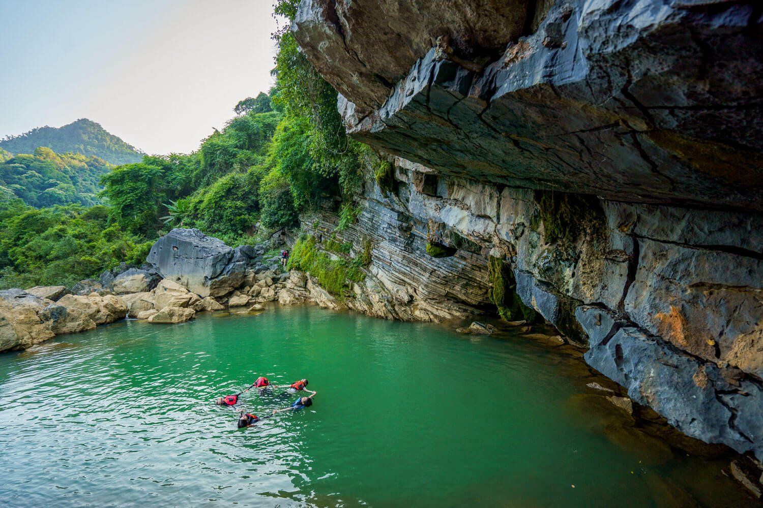 5 Reasons for a Summer Cave Exploration Tour in Quang Binh Province